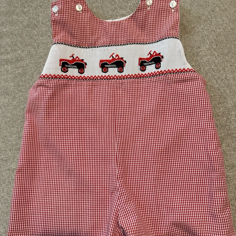 Hand-smocked wagon jonjon